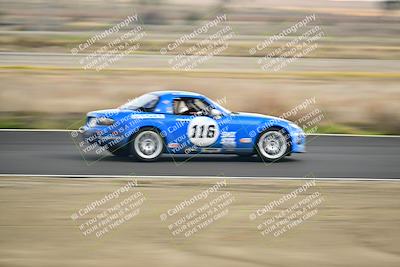 media/Jan-26-2025-CalClub SCCA (Sun) [[cfcea7df88]]/Group 4/Race/